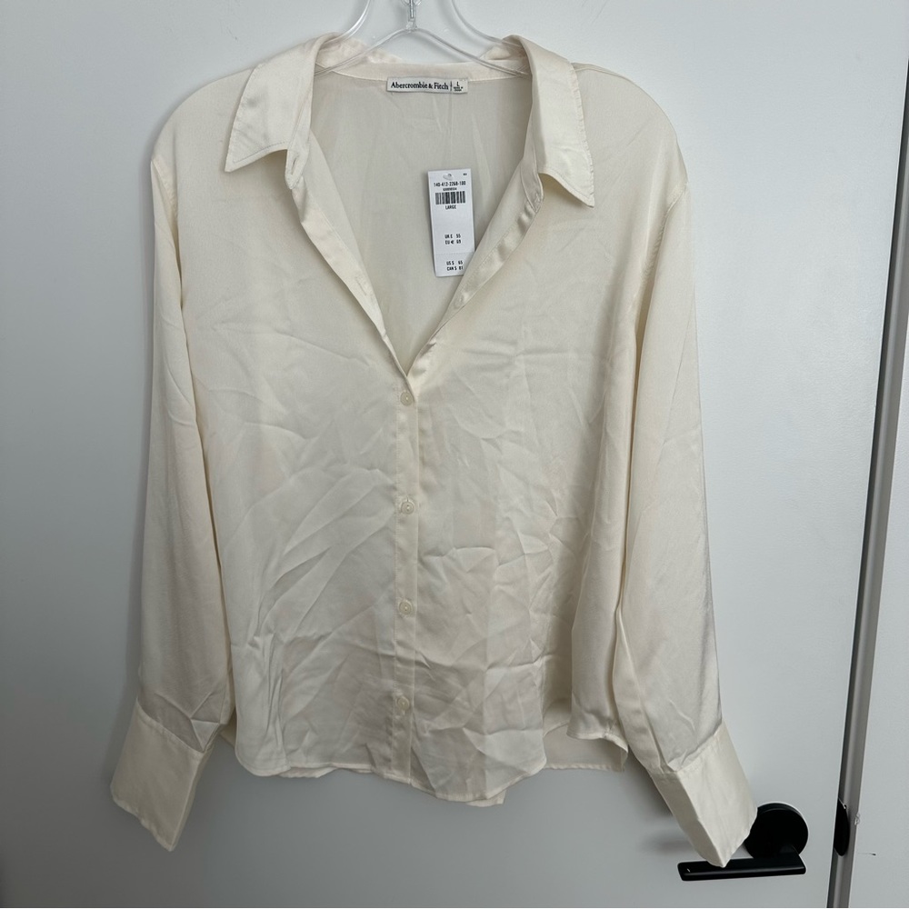 NWT Abercrombie & Fitch Cream Button Up Blouse